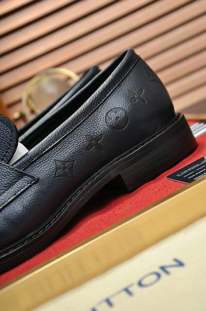 Picture of Louis Vuitton Shoes _SKU22516172SZ38-4413854